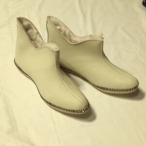 Vintage White Luxurious Moccasins